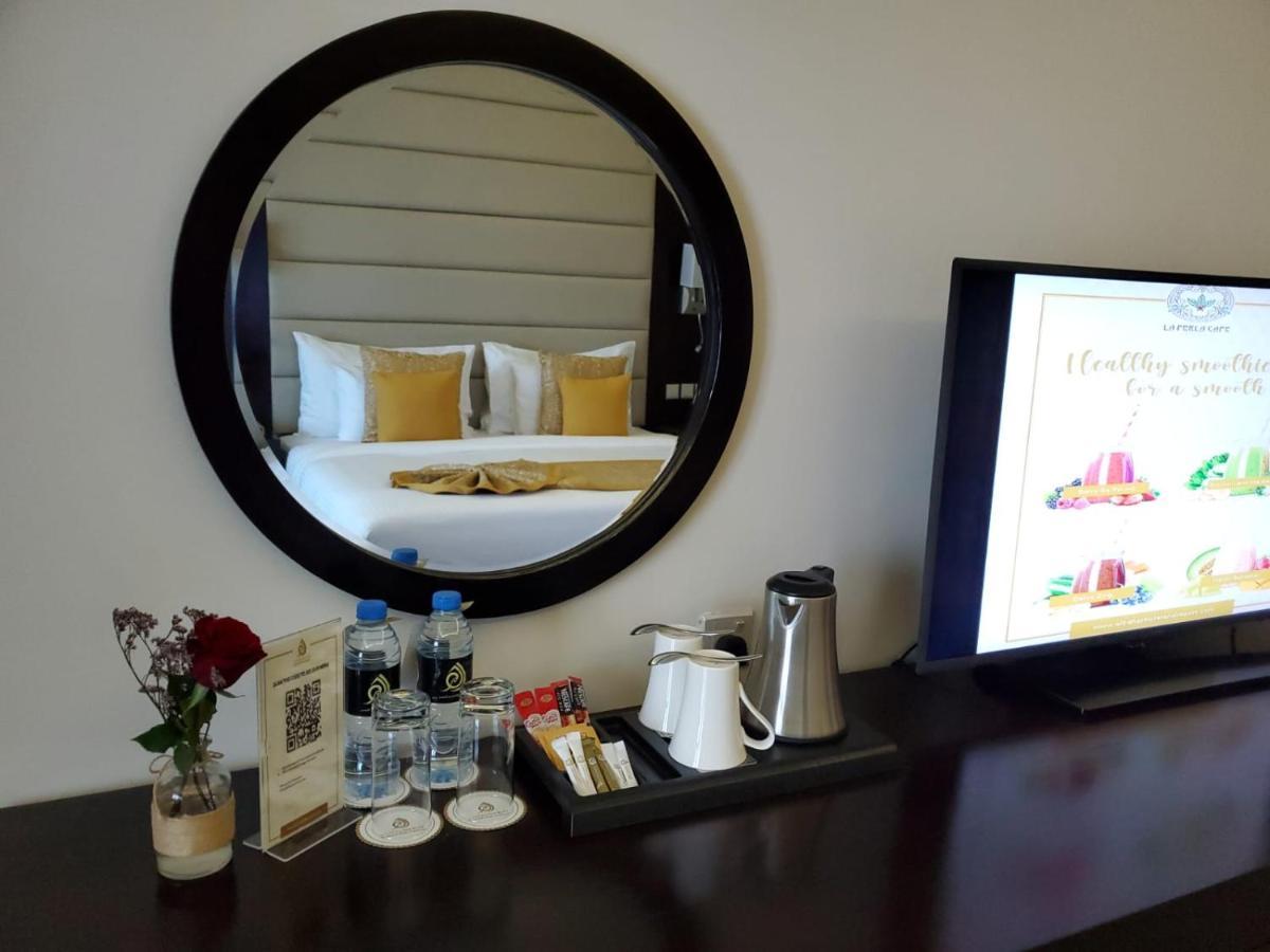 Chambre Lit King-Size de Luxe - Vue sur Mer